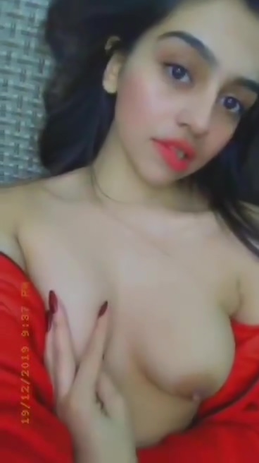 Cute Indian Girl Naked Tease Indian Porn Video | DesiPorn